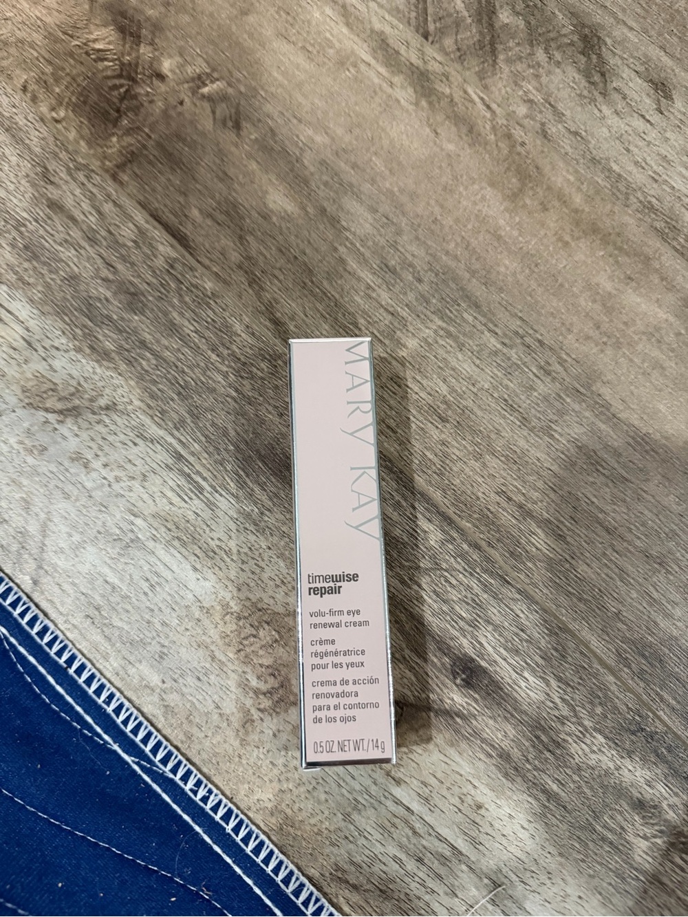Mary Kay Timewise Repair Volu-Firm Eye Renewal Cream - light pink box